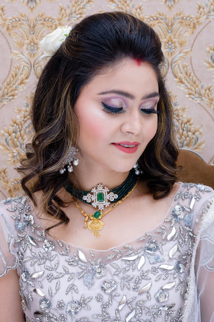 amit_8-portrait-5170726_1280 (1)